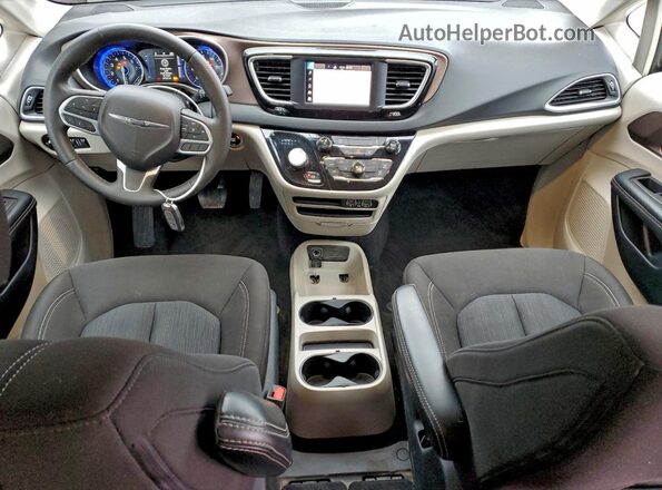 2C4RC1CG7PR602732 2023 CHRYSLER VOYAGER Gray Вид панелі приладів