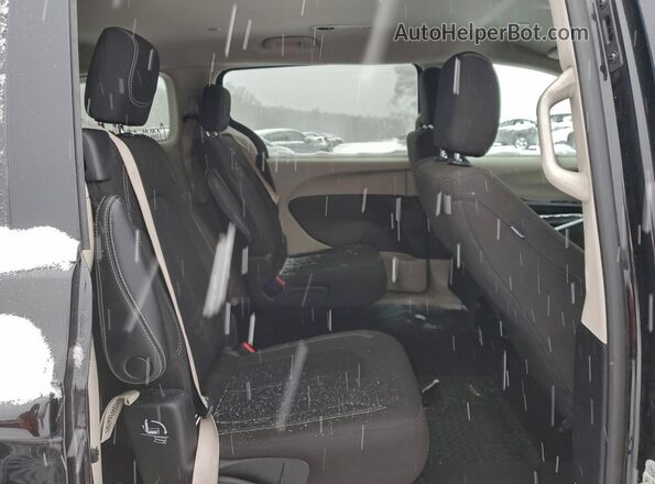 2C4RC1CG9NR154880 2022 CHRYSLER VOYAGER Black უკანა სალონის ხედი
