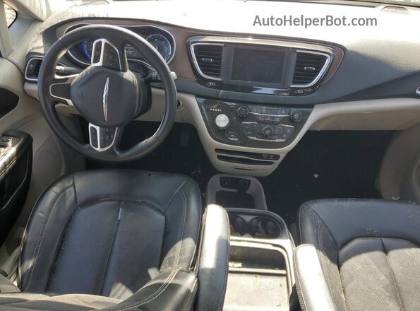 2C4RC1DG3LR262309 2020 CHRYSLER VOYAGER Silver 