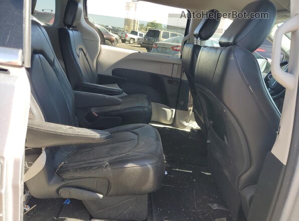 2C4RC1DG3LR262309 2020 CHRYSLER VOYAGER Silver 
