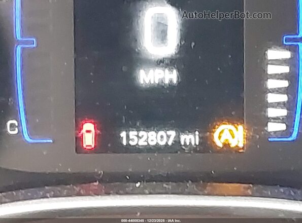 2C4RC1DG9LR256918 2020 CHRYSLER VOYAGER Silver Widok wnętrza 360 stopni