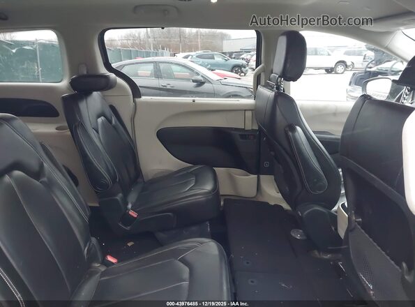 2C4RC1DGXMR533657 2021 CHRYSLER VOYAGER Gray 