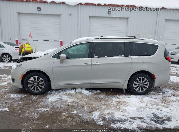 2C4RC1EG0LR258202 2020 CHRYSLER PACIFICA Бежевый Панорамный вид салона 360°