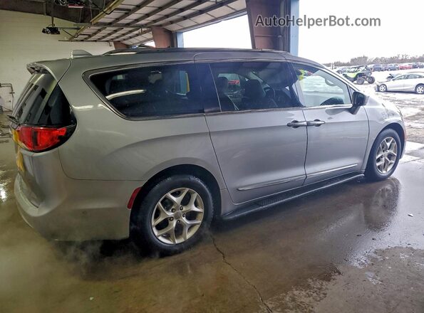 2C4RC1EG5LR100986 2020 CHRYSLER PACIFICA Silver Trasero derecho
