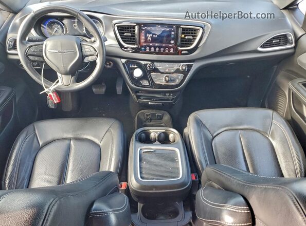 2C4RC1EG8LR280917 2020 CHRYSLER PACIFICA Black Widok deski rozdzielczej