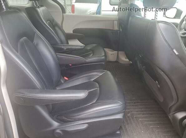 2C4RC1L78PR622231 2023 CHRYSLER PACIFICA Черный Вид задних сидений