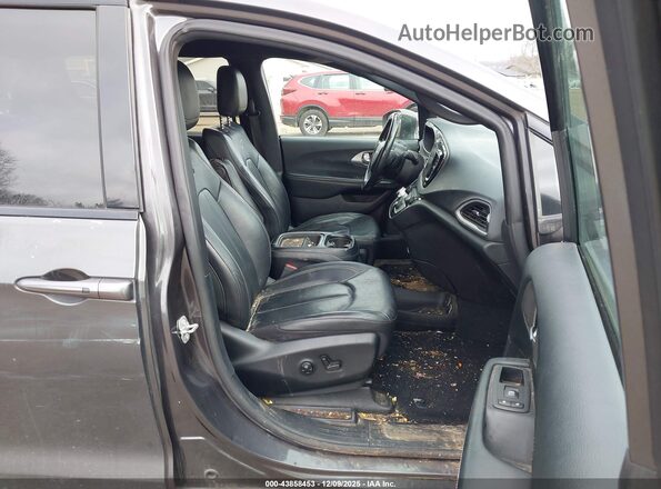 2C4RC3BG5LR263931 2020 CHRYSLER PACIFICA Gray Vista interior delantera