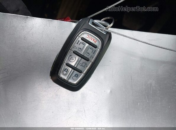 2C4RC3BG5LR263931 2020 CHRYSLER PACIFICA Gray Vista del salpicadero