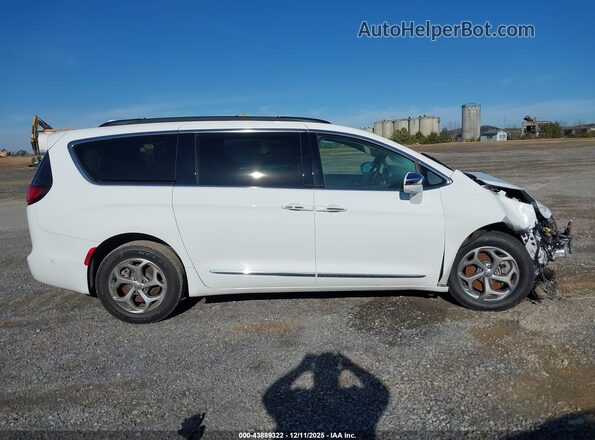 2C4RC3GG0NR174697 2022 CHRYSLER PACIFICA White Vista interior trasera