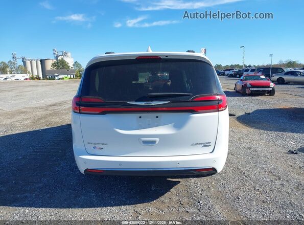 2C4RC3GG0NR174697 2022 CHRYSLER PACIFICA White 