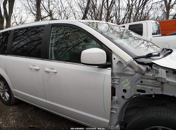 2C4RDGCG9LR206196 2020 DODGE GRAND CARAVAN White Widok wnętrza z tyłu