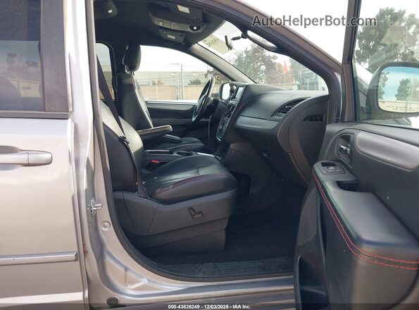 2C4RDGEG7GR310589 2016 DODGE GRAND CARAVAN Серебряный Вид салона спереди