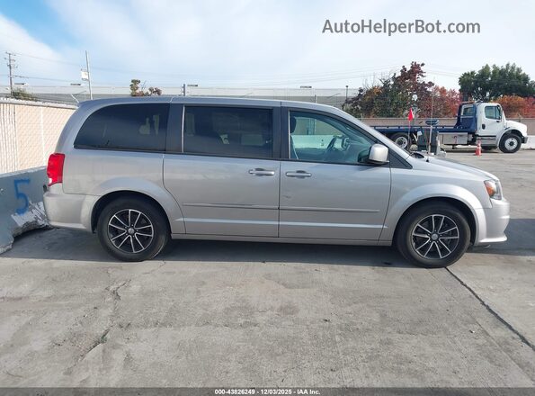 2C4RDGEG7GR310589 2016 DODGE GRAND CARAVAN Серебряный Вид задней части салона