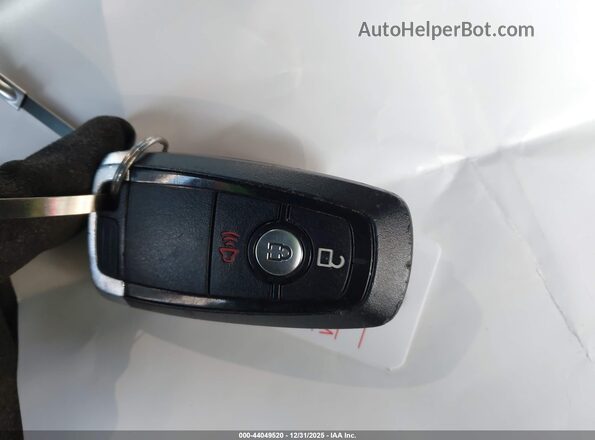 2FMPK3G96HBC27780 2017 FORD EDGE White Dashboard view