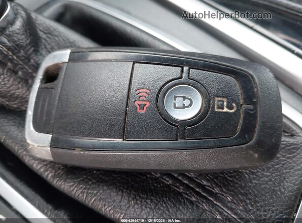 2FMPK3J94JBC04738 2018 FORD EDGE Beige Widok z tyłu