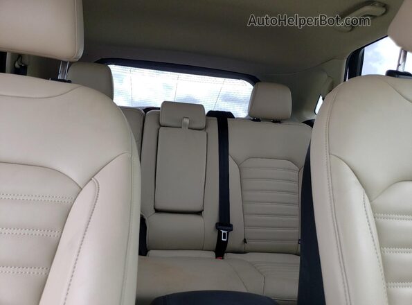 2FMPK4J90PBA56537 2023 FORD EDGE White Widok tylnych siedzeń