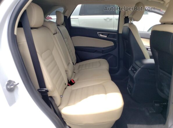 2FMPK4J90PBA56537 2023 FORD EDGE White Widok wnętrza z tyłu