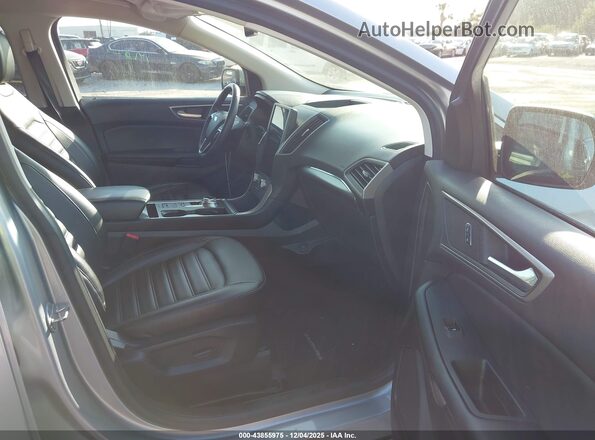 2FMPK4J98NBA93977 2022 FORD EDGE Silver Widok wnętrza z przodu