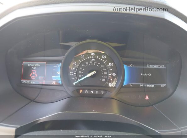 2FMPK4J98NBA93977 2022 FORD EDGE Silver Widok tylnych siedzeń