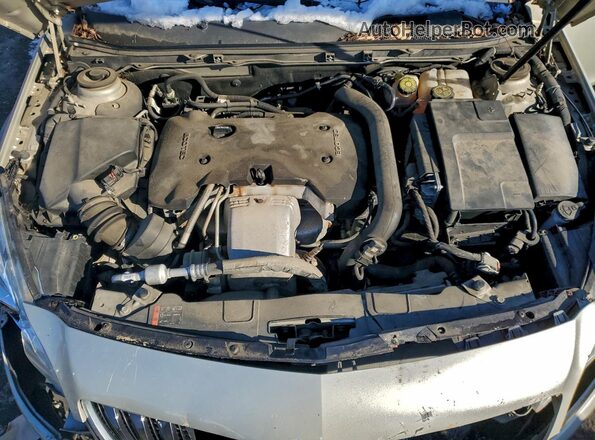 2G4GK5EX3G9124254 2016 BUICK REGAL Beige Rear interior view