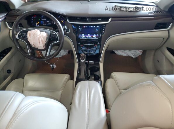 2G61M5S32G9128336 2016 CADILLAC XTS Красный Вид панели приборов