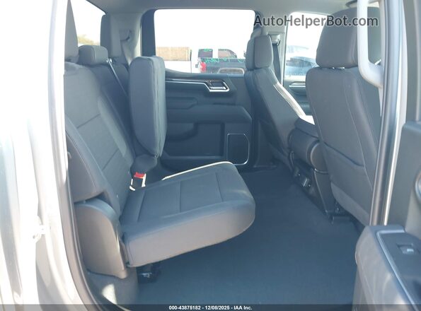 2GCUKEED3T1114751 2026 CHEVROLET SILVERADO Gray Widok naklejki z numerem VIN