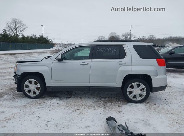2GKALNEK8H6186185 2017 GMC TERRAIN Silver 