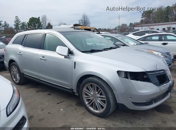 2LMHJ5AT9KBL01602 2019 LINCOLN MKT Silver Вид задньої частини салону