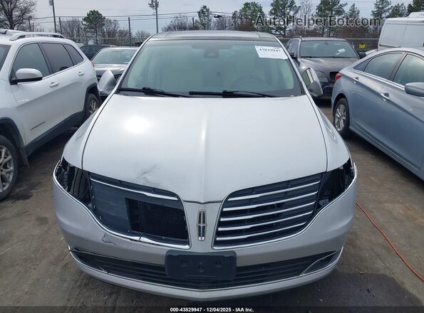 2LMHJ5AT9KBL01602 2019 LINCOLN MKT Silver Вид щитка приладів