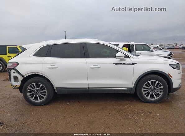 2LMPJ6J92NBL07199 2022 LINCOLN NAUTILUS White Vista interior de 360 grados