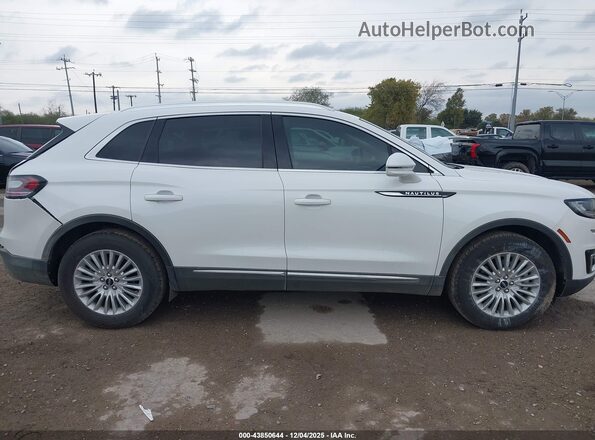 2LMPJ6J9XLBL30680 2020 LINCOLN NAUTILUS White Widok wnętrza z tyłu
