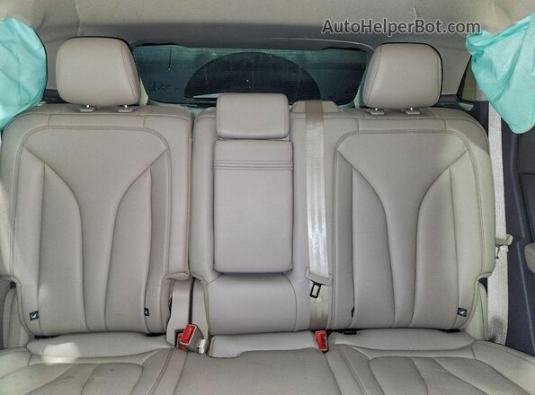 2LMPJ6J9XPBL04280 2023 LINCOLN NAUTILUS Tan Vista de los asientos traseros