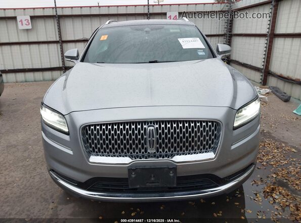 2LMPJ6K97MBL12279 2021 LINCOLN NAUTILUS Silver Rear interior view