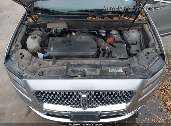 2LMPJ6K97MBL12279 2021 LINCOLN NAUTILUS Silver Rear view