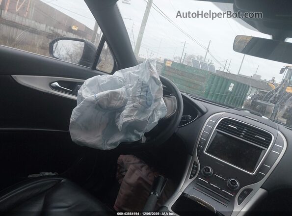 2LMPJ8J93LBL34744 2020 LINCOLN NAUTILUS Black Вид салону спереду