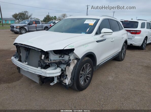 2LMPJ8J93PBL25645 2023 LINCOLN NAUTILUS White 