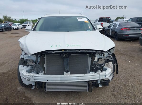 2LMPJ8J93PBL25645 2023 LINCOLN NAUTILUS White 