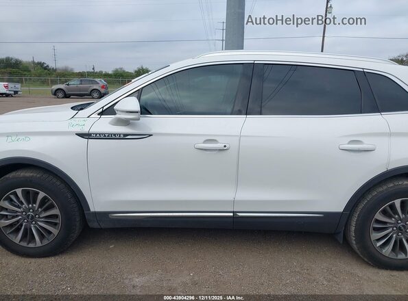 2LMPJ8J93PBL25645 2023 LINCOLN NAUTILUS White 