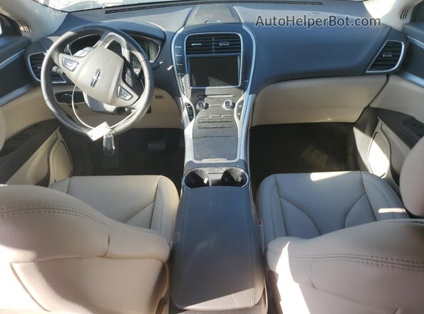 2LMPJ8JP0HBL52561 2017 LINCOLN MKX Red Вид панелі приладів