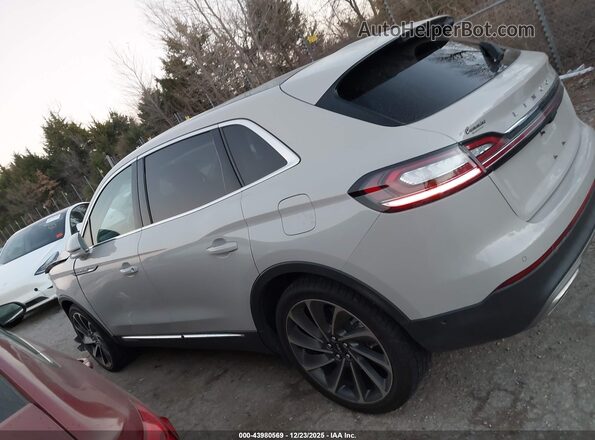 2LMPJ8K9XNBL11933 2022 LINCOLN NAUTILUS Gray სალონის 360-გრადუსიანი ხედი