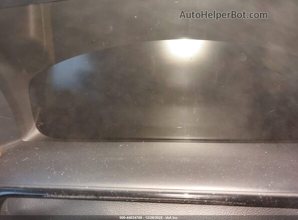 2LMPJ8KP1PBL03835 2023 LINCOLN NAUTILUS Silver 360 interior view
