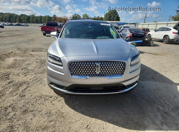 2LMPJ8KP4NBL18357 2022 LINCOLN NAUTILUS Silver Widok z przodu