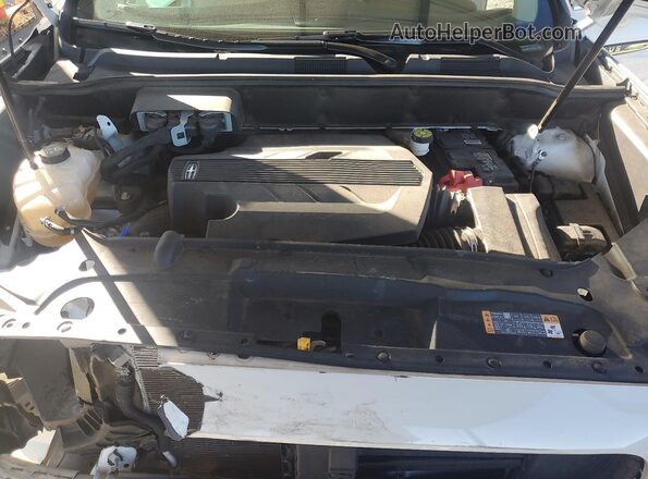 2LMPJ8KP7LBL31276 2020 LINCOLN NAUTILUS Белый Вид задней части салона