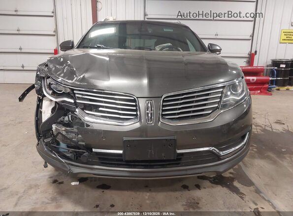 2LMPJ8LR5JBL40622 2018 LINCOLN MKX Gray Вид задньої частини салону