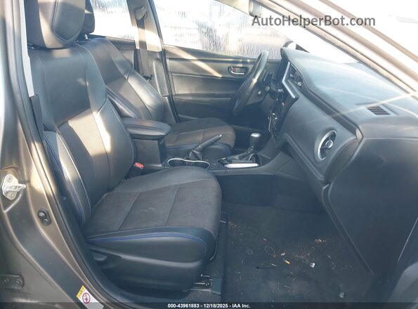 2T1BURHE1JC036062 2018 TOYOTA LL Gray Front interior view