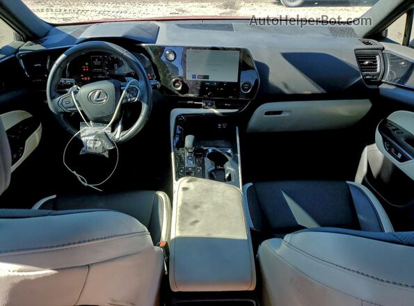 2T2ADCAZ0RC007052 2024 LEXUS NX Red Vista del salpicadero