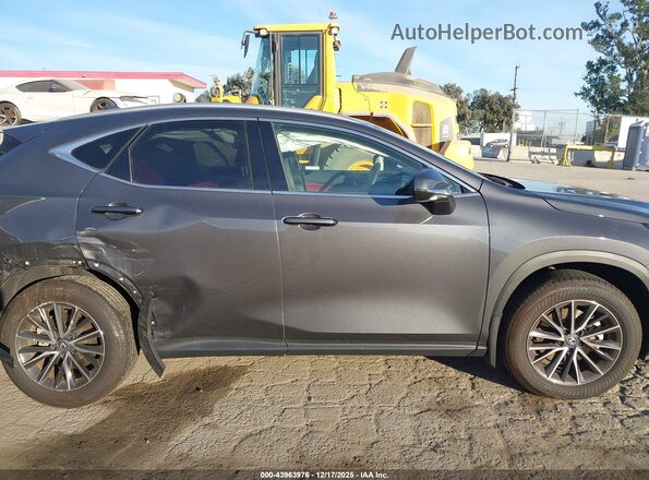 2T2AKCEZ7RC024785 2024 LEXUS NX 350H Gray Widok wnętrza z tyłu