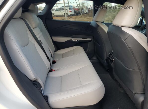 2T2BAMBA3SC065710 2025 LEXUS RX White Սալոնի հետևի տեսք