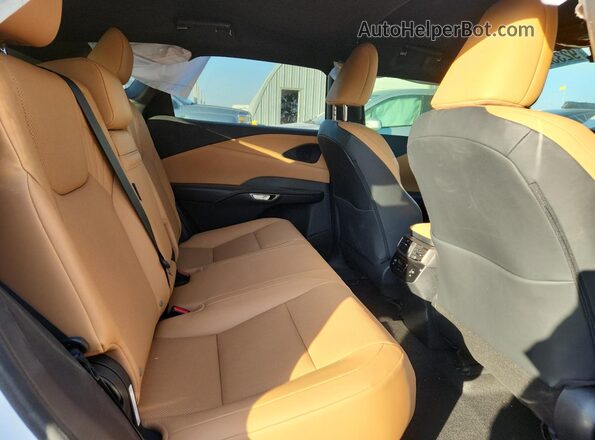 2T2BAMCA2PC031165 2023 LEXUS RX White Widok wnętrza z tyłu