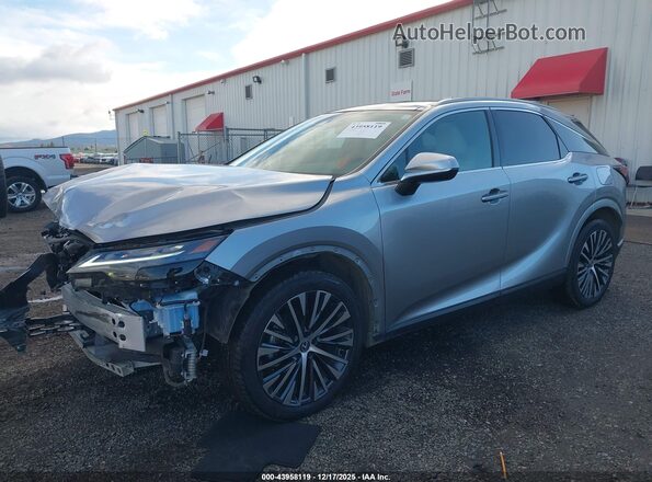 2T2BBMCAXPC003143 2023 LEXUS RX 350H Silver Vista tres cuartos delantera izquierda